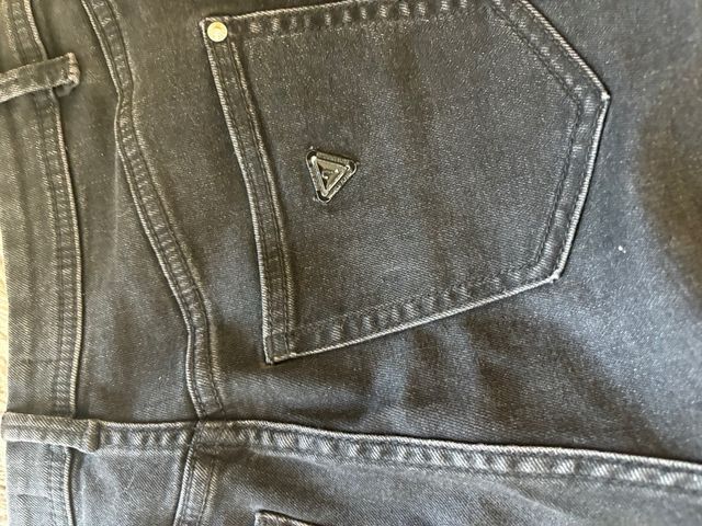 pantalones vaqueros Guess