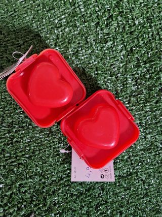 Coppia sagoma cuore uova sode