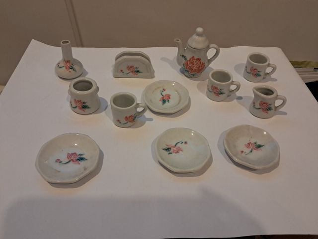 Loiças miniaturas