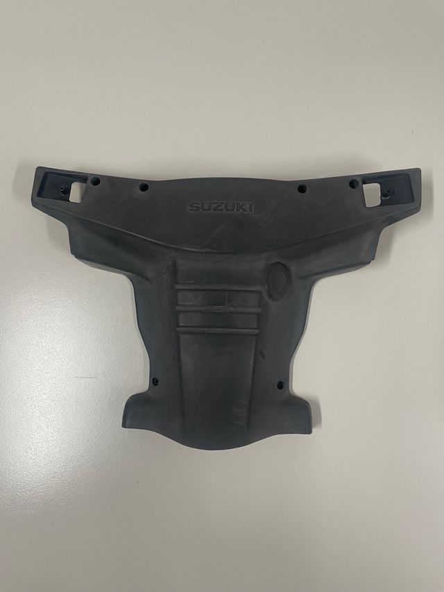 Suzuki Maxi Plástico