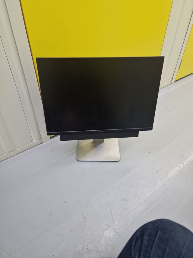 Monitor Dell U2415b en buen estado