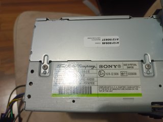 Vendo radio coche sony tiene codigo lo tengo