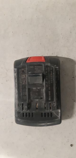 CARGADOR Y 2 BATERIAS