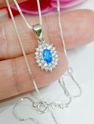 Precioso zafiro circonita azul plata de ley.