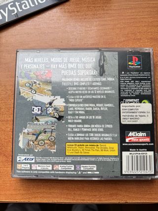 Lote 3 cajas juegos ps1
