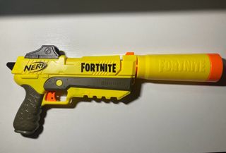 Pistola Nerf perfecto estado nunca se ha usado 