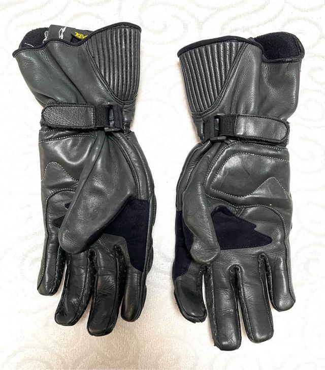 Traje de moto chaquta y pantalon guantes y botas