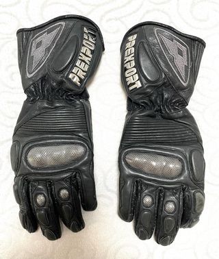 Traje de moto chaquta y pantalon guantes y botas