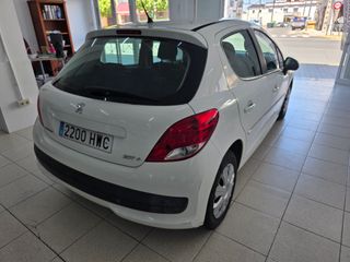 Peugeot 207 2014