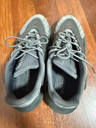 Adidas ozelia