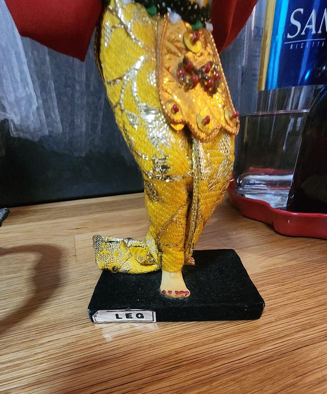 Vintage Ballerina Indonesiana