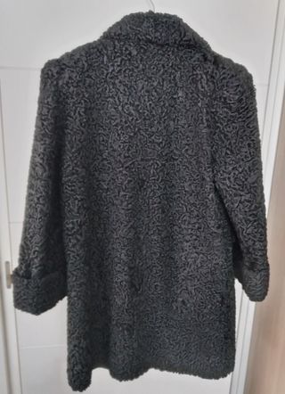 Abrigo de piel de astracan