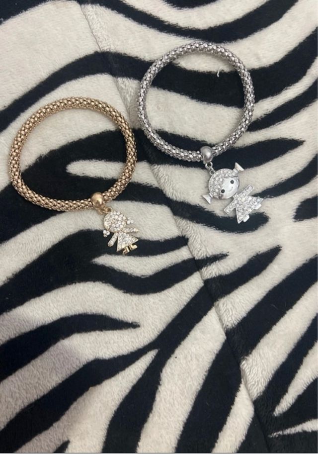 Pulseiras aço como novas