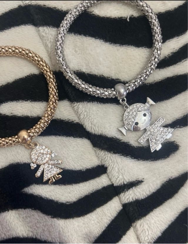 Pulseiras aço como novas