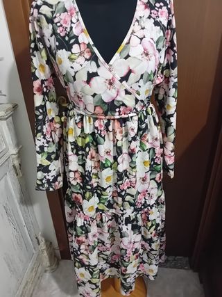 Vestito elasticizzato fiori