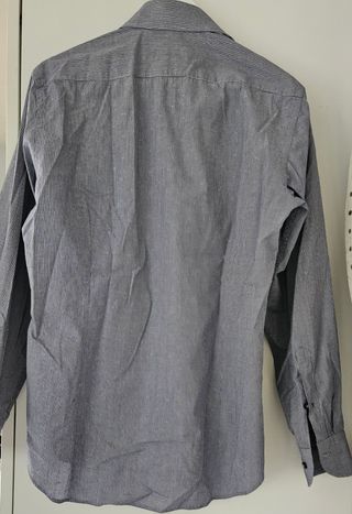 Elegante camicia da uomo. Taglia L.