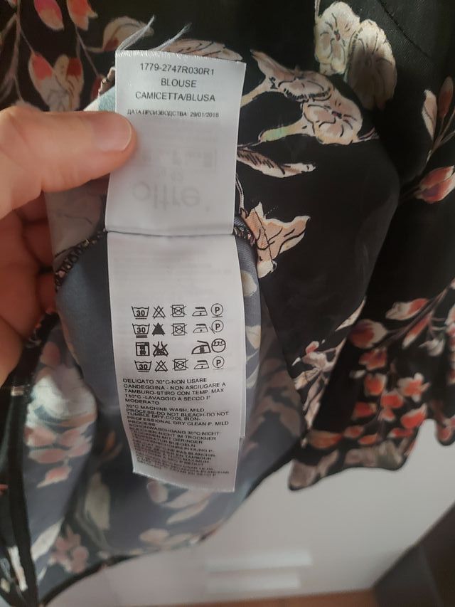 Blusa OLTRE Nera a fiori