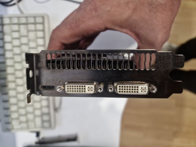 Tarjeta Gráfica Nvidia Geforce GTX460