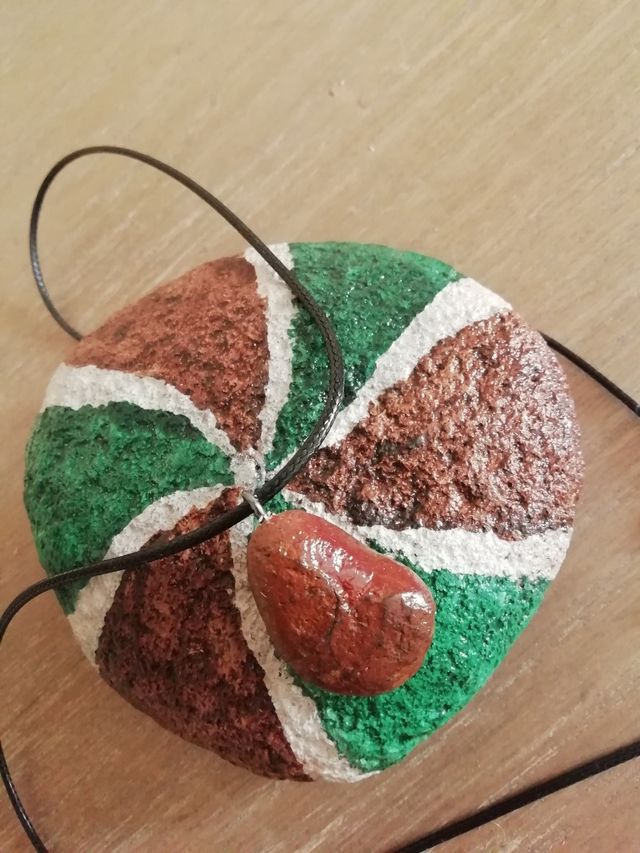 Collana con ciondolo diaspro