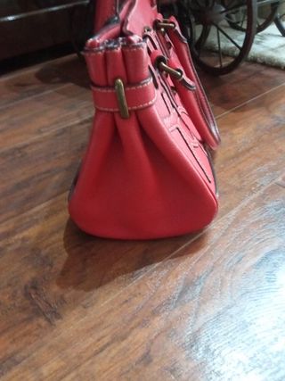 Bolso de mano rojo de Purificación García piel