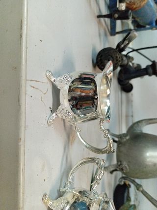 Juego de jarra y sopera bañadas en plata