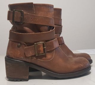 Botines marrón piel
