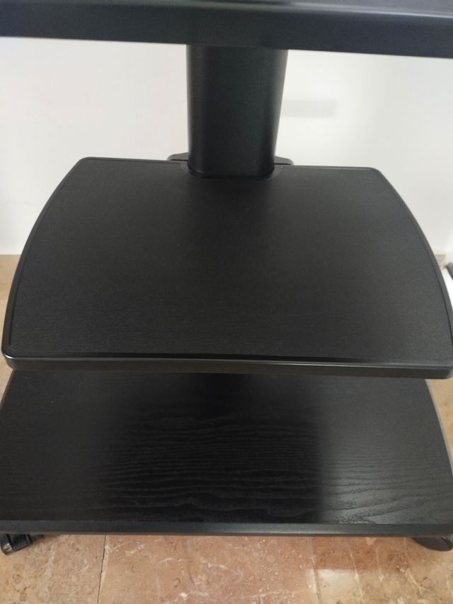 Soporte TV con ruedas