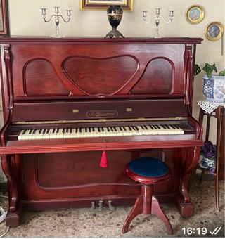 Piano antiguo