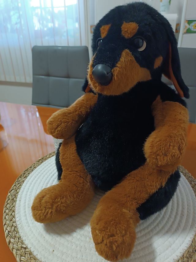 Peluche perro teckel de gran calidad