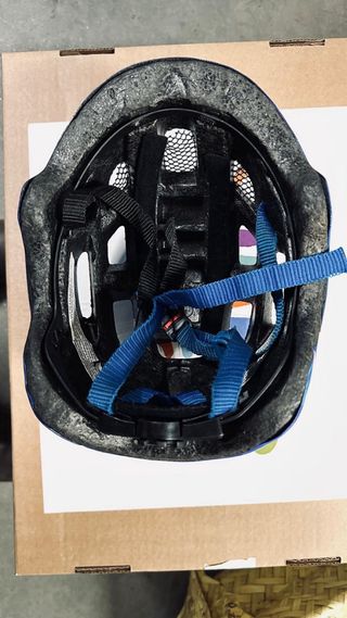 Casco Bici Uvex niño/.  Muy buen estado