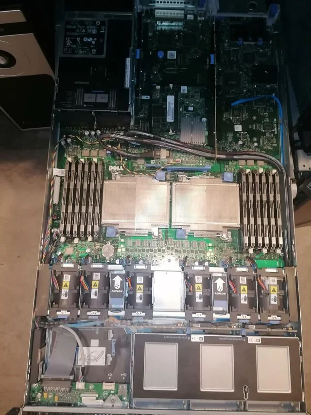 Server Dell PowerEdge – Perfettamente funzionante