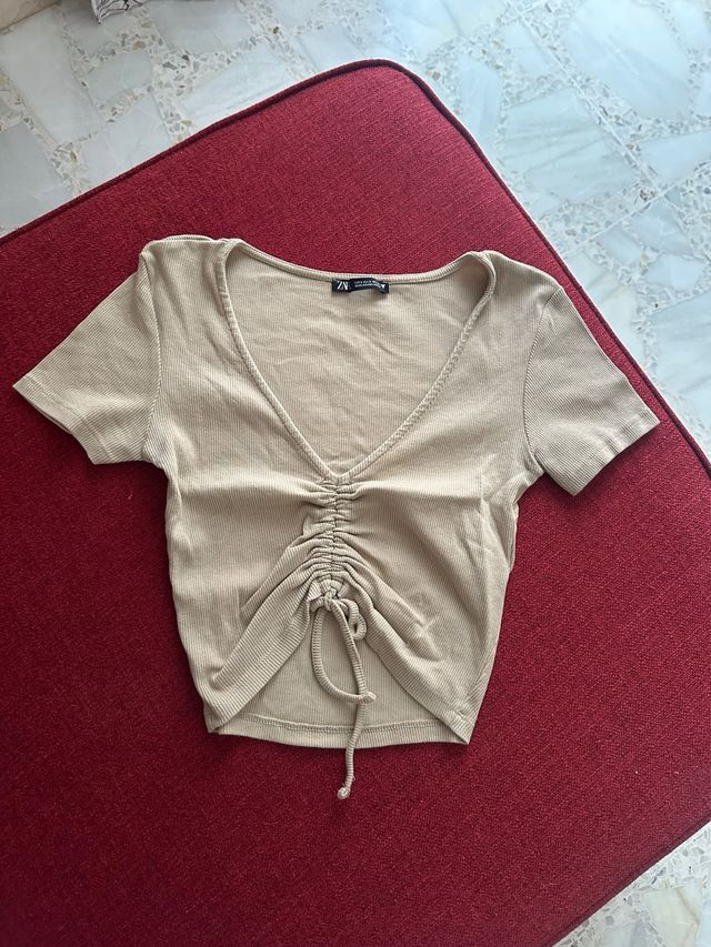 Top beige frunce Zara