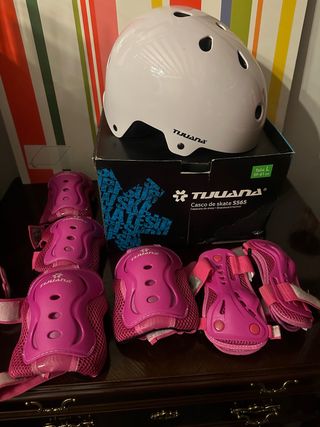 Casco Tijuana y set proteccion patinar rosa