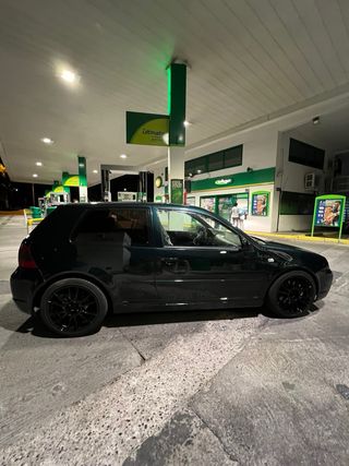 Volkswagen Golf 2003 gti