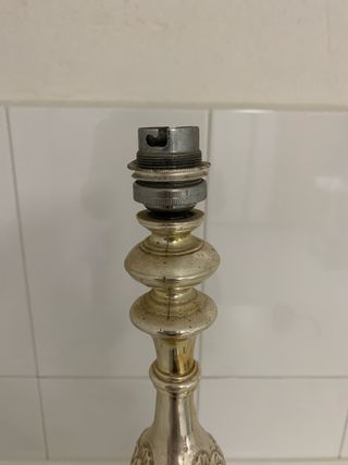 Pie de lampara antiguo .