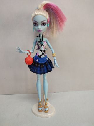 Monster High Abbey Bominable RF222