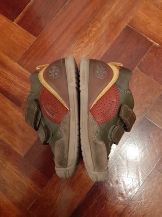 Zapatos biomecanics talla 22