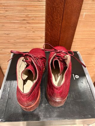 Botin burdeos piel Uad Medani