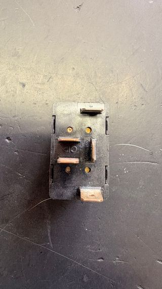 Botón elevalunas seat