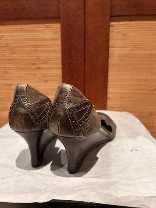 Bailarina cuña verde oliva Zara