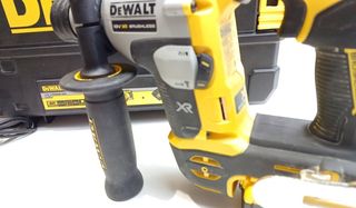 Martillo Electroneumático DEWALT DCH172P