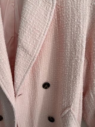 Abrigo rosa doble botonadura