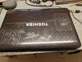 Portátil TOSHIBA AMD A8