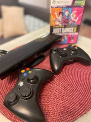 Xbox 360 E con Kinect y Just Dance