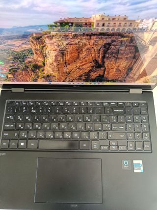 LG Gram 16" Intel Core i7, 16 GB RAM, 512 GB SSD