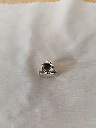 Charm Pandora horóscopo libra