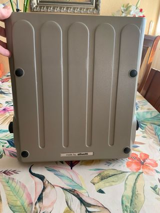 Maquina de escribir Olivetti Lettera 35