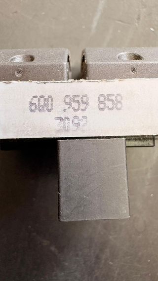 Botón elevalunas seat