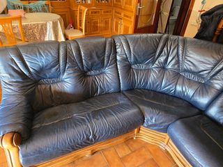 Sofa de cuero y roble