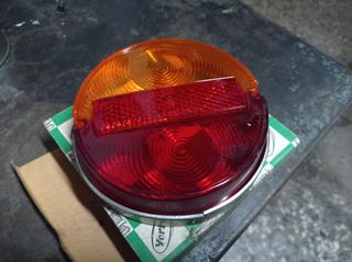 Tapa pilotos traseros Seat 850